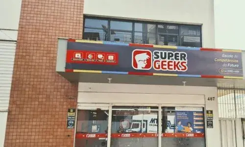Fachada SuperGeeks